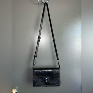 Elegant Black Crocodile-Embossed Women's Bag
